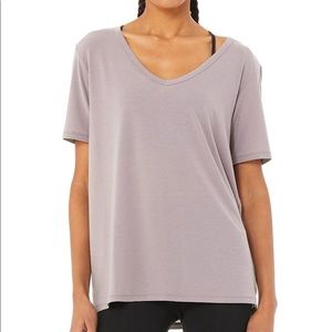 ALO yoga motion short sleeve tee Small lavender smoke